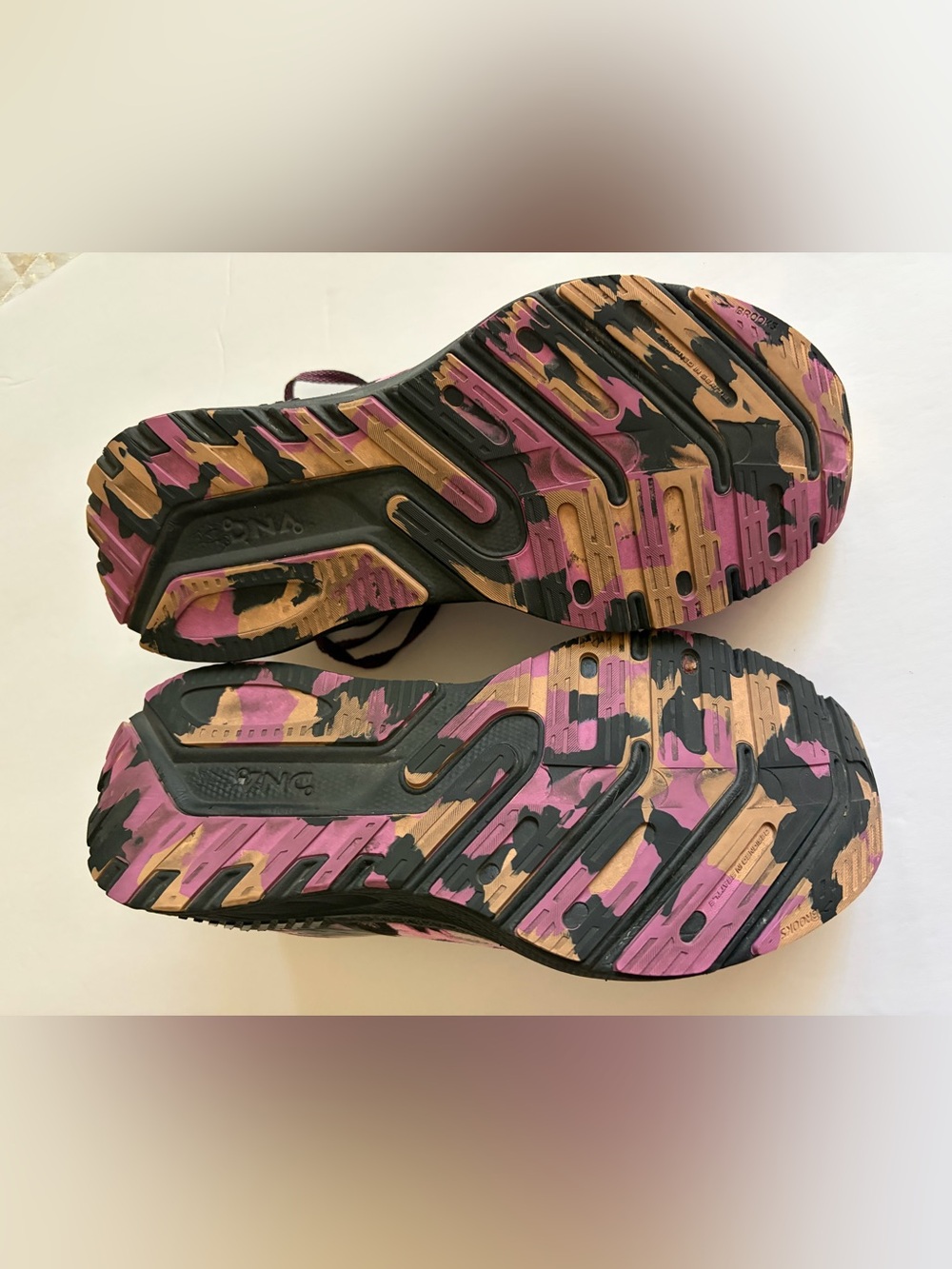 Brooks Launch GTS 10 Sneakers Women’s Size 7 Pink Black Tiger Stripe 1203991B010 - Picture 9 of 9